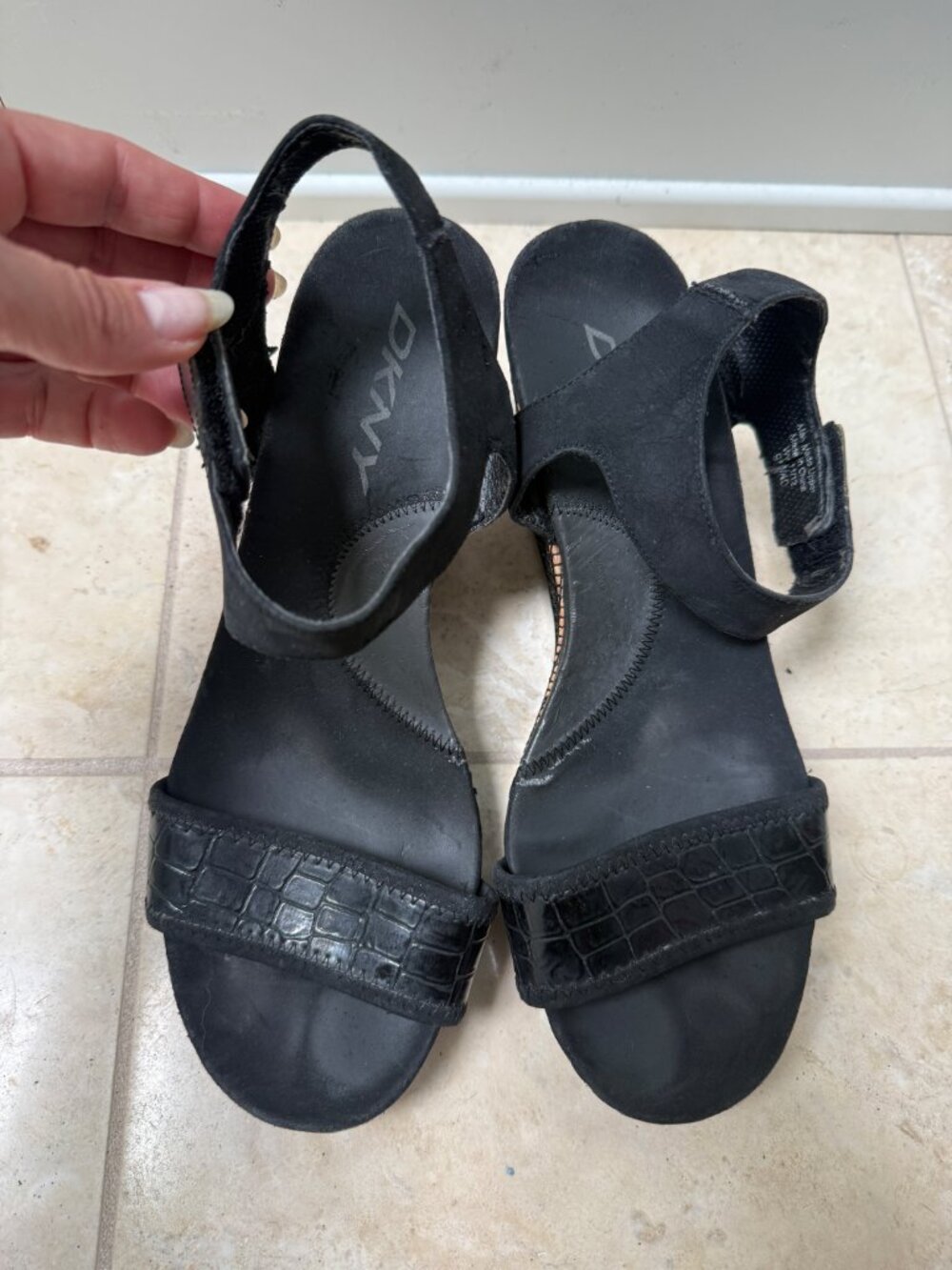 DKNY Black Wedge Sandals Velcro Ankle Strap Croc Embossed Size 9M - Picture 11 of 13